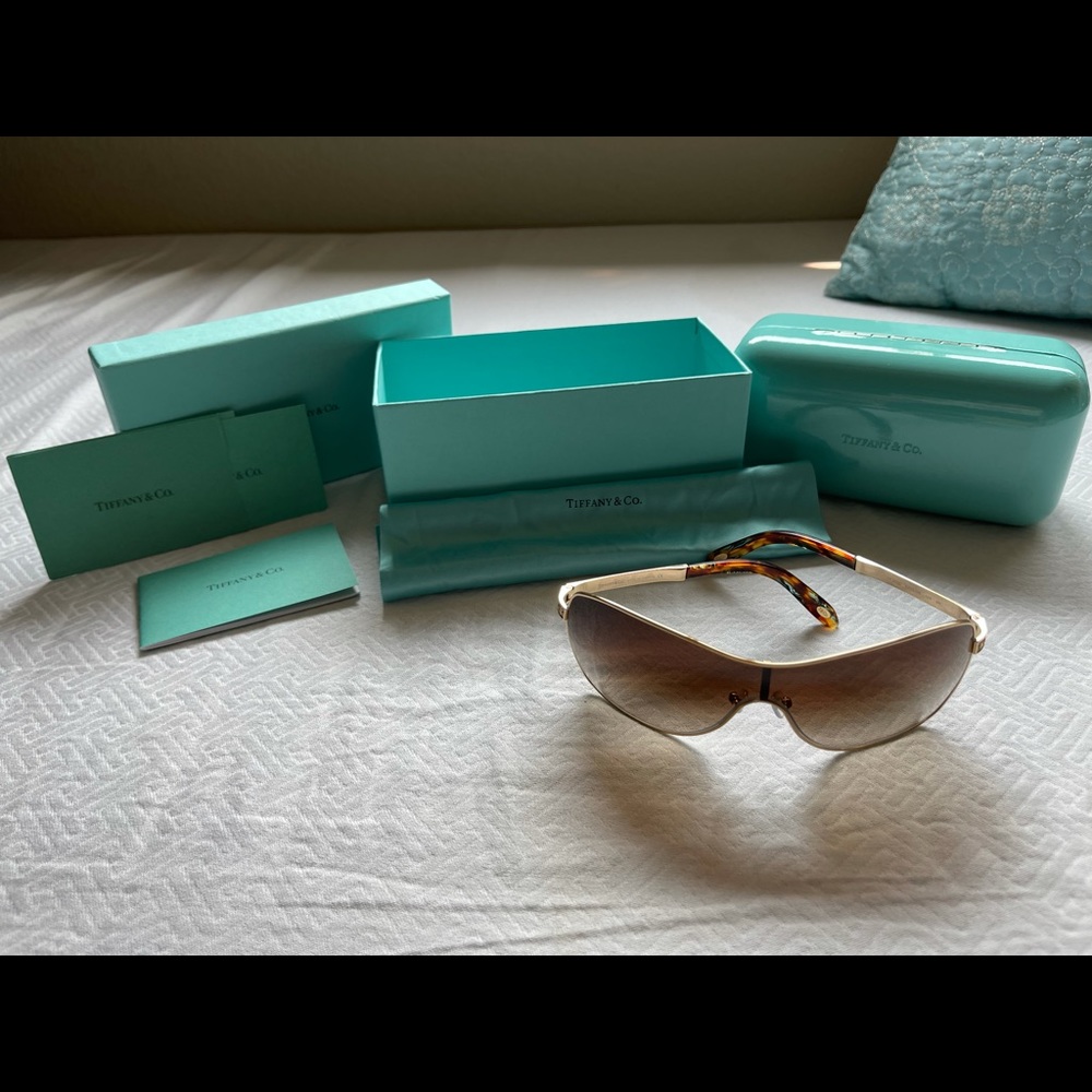 New 100% Authentic Tiffany & Co. sunglasses